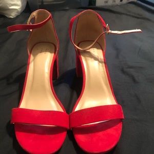 Red Block Heel Sandals 👠👠👠👠